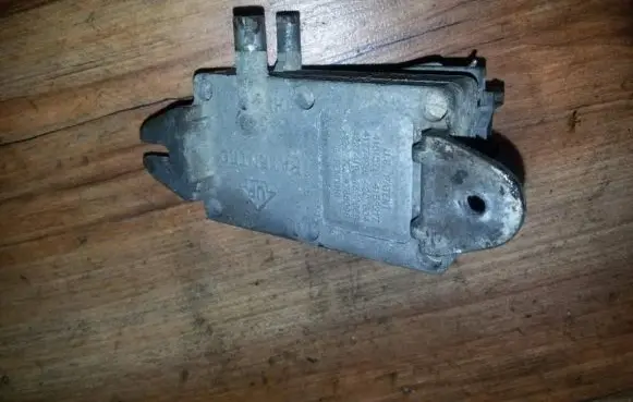 Ford Mondeo MK I Air pressure sensor 93bb9j460aa