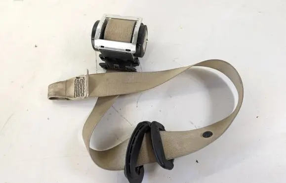 BMW 6 E63 E64 Front seatbelt 602321000 6021447