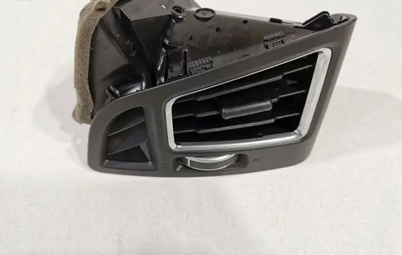 Ford Kuga II Dashboard side air vent grill/cover trim