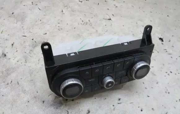 Nissan Qashqai Climate control unit 27500BB60A