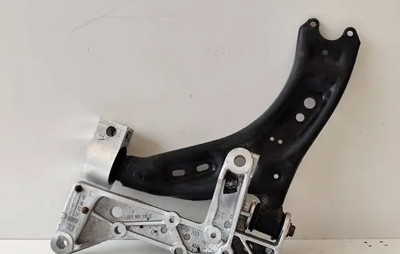 Volkswagen Golf V Front lower control arm/wishbone 1K0199295E