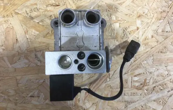 Porsche Panamera (970) Air conditioning (A/C) air dryer 97057348100