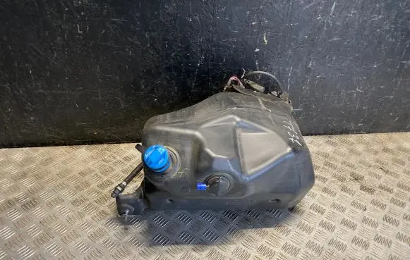 Land Rover Range Rover Velar AdBlue liquid reservoir HK615J228AE