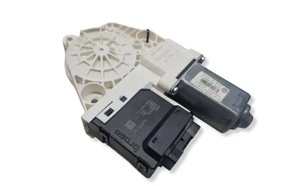 Volkswagen PASSAT CC Rear door window regulator motor 3C8959703B