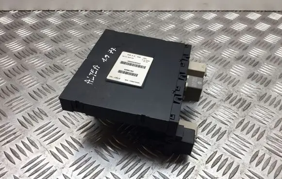 Seat Altea Comfort/convenience module 1K0937049N