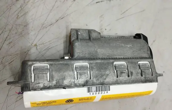 Volkswagen Touran I Passenger airbag ABPAB321335NAT 1T0880204A 0021HP08DZ8N
