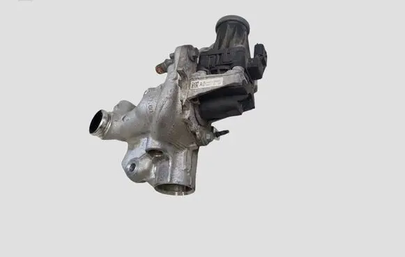 Mercedes-Benz A W176 EGR valve 8201411538