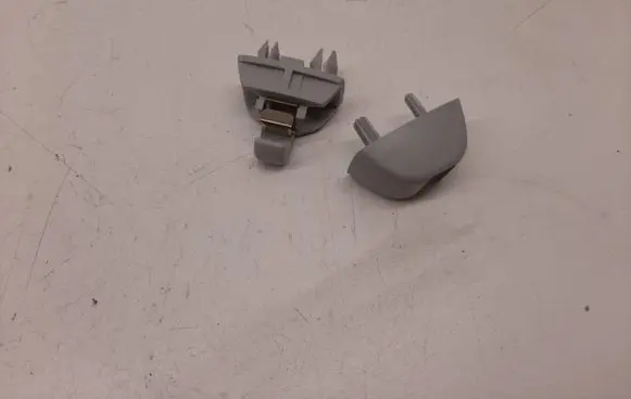 Sun visor clip/hook/bracket