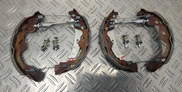 Toyota Aygo AB40 Brake pads (rear) 