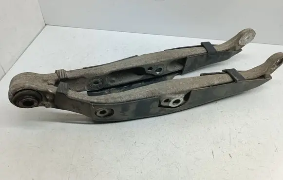 Mercedes-Benz E W211 Rear control arm A2113520488 21103 21104
