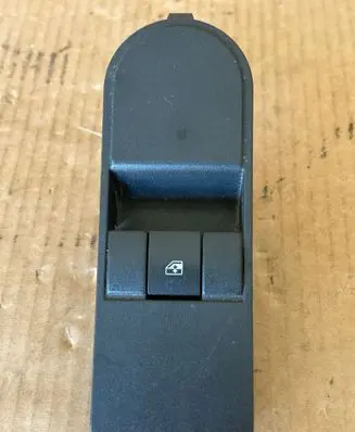 Opel Zafira B Electric window control switch 13228709 5011 1628