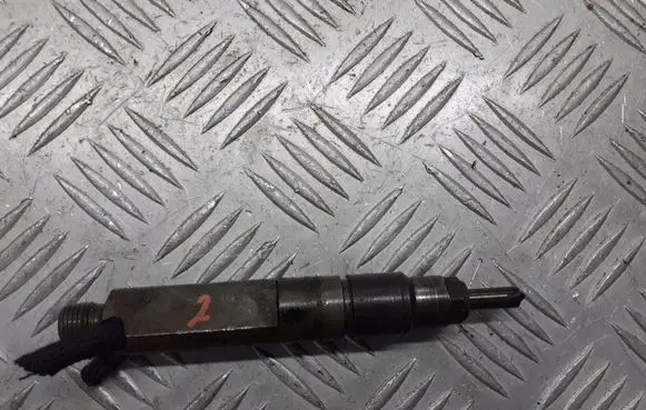 Audi A4 S4 B5 8D Fuel injector 028130201T