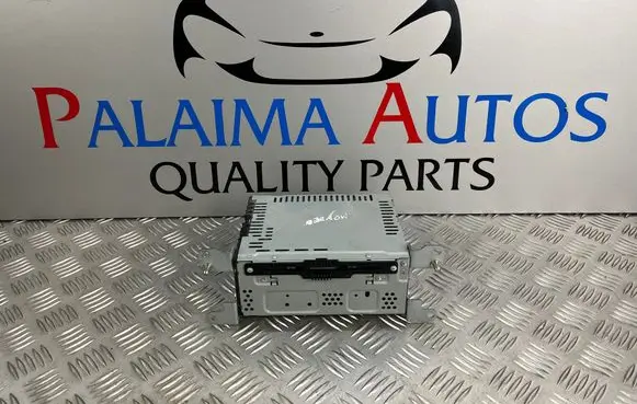 Ford Mondeo MK V Radio/CD/DVD/GPS head unit DST19C107GN