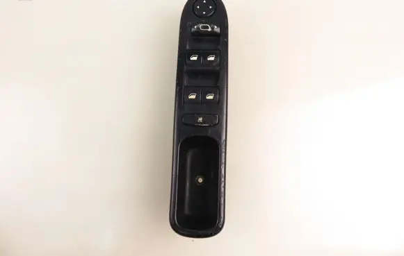 Peugeot 307 Electric window control switch 96531124XT