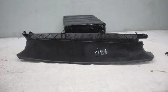 Skoda Superb B8 (3V) Radiator trim 