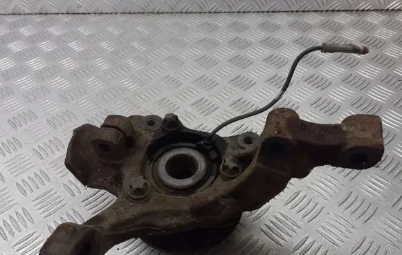 Opel Astra H Front wheel hub spindle knuckle