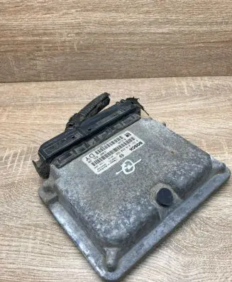 Opel Astra G Engine control unit/module ECU 09181243 0281010050 WithPlug