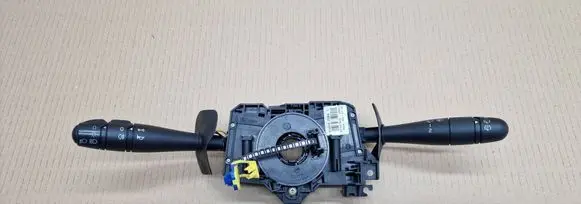 Dacia Duster Wiper control stalk 8200792584