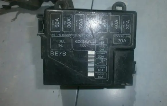 Mazda 323 F Fuse box set 72543033
