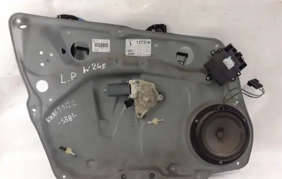 Mercedes-Benz B W245 Front door window regulator with motor A1697202979