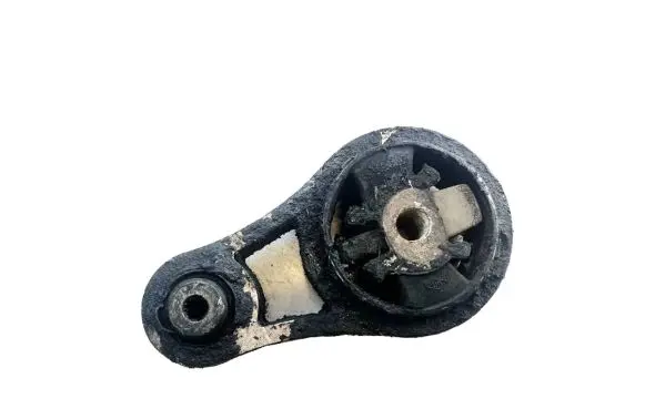 Opel Vivaro Engine mount bracket