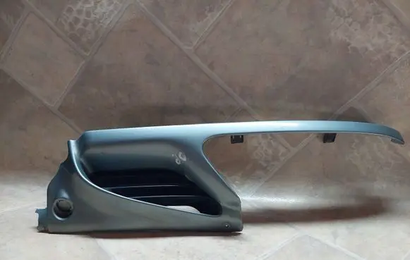Renault Scenic I Front grill 7700834201