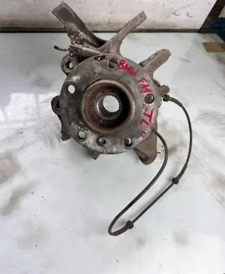 BMW 5 F10 F11 Stub axle 7373