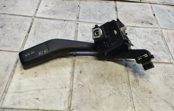 Volkswagen Golf V Indicator stalk 1K0953513