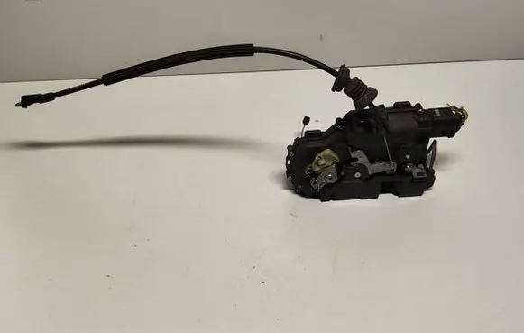Seat Toledo II (1M) Front door lock 837013H