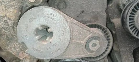 Jeep Patriot Generator/alternator belt tensioner 04891659AA