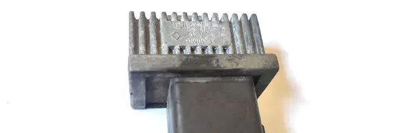 Nissan Note (E11) Glow plug pre-heat relay 7700115078