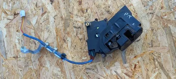 Mazda 323 Rear door lock