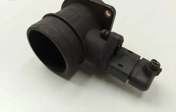 Volkswagen Golf IV Mass air flow meter 06A906461 0280217121