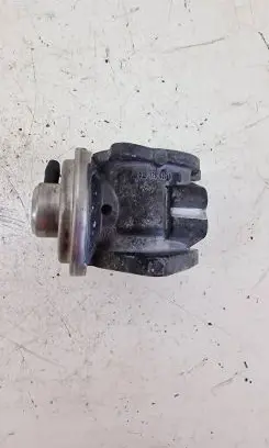 Audi A3 S3 A3 Sportback 8P EGR valve cooler 038129637D