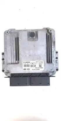 Hyundai i30 Engine control unit/module 0281031578