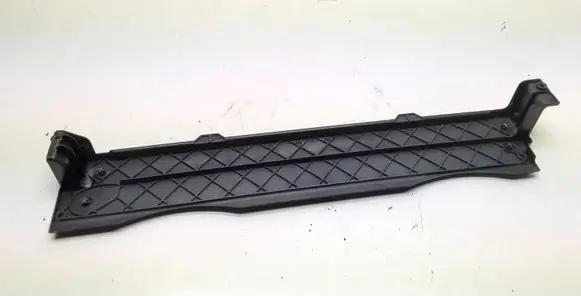 BMW X5 E70 Bottom radiator support slam panel 7533539