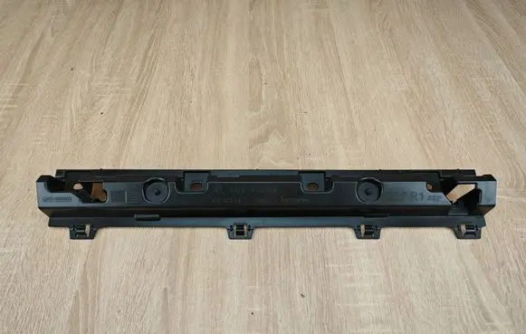 BMW 4 G22 G23 G24 G26 Sill supporting ledge 8737084
