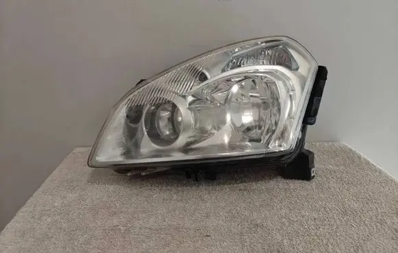 Nissan Qashqai Headlight/headlamp 1EF23804201 01293461