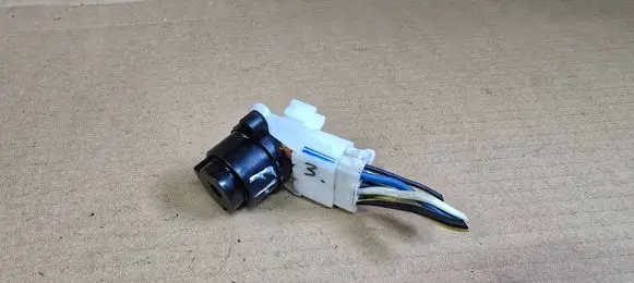 Suzuki Ignis Ignition lock 3711176G00 3711178A10