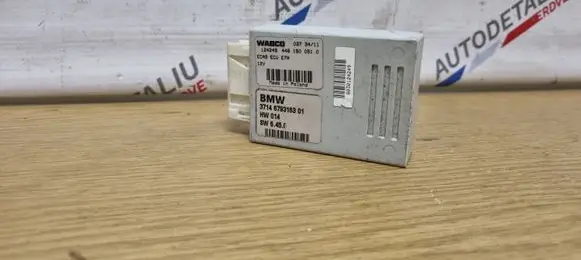 BMW X5 E70 Air suspension control unit module (rear) 6793163