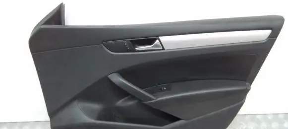 Volkswagen PASSAT B7 USA Front door card panel trim 561867012A