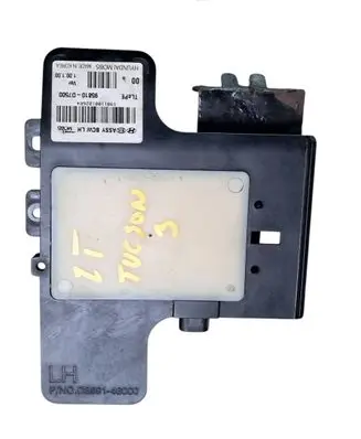Hyundai Tucson TL Blind spot module 95810D7500 100100