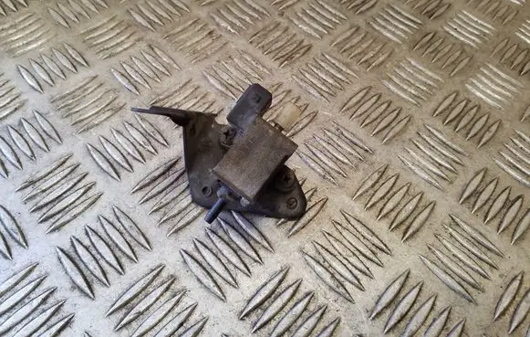 Audi A6 S6 C4 4A Valve vacuum 026906283H 72161000