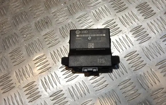 Volkswagen PASSAT B6 Gateway control module 3C0907530E 4796