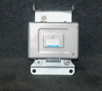 Mitsubishi Galant Engine control unit/module MD303551K8T73771