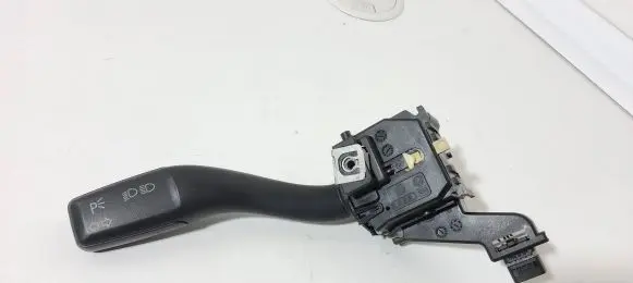 Audi A3 S3 8P Indicator stalk 8P0953513A
