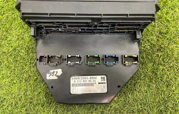Mercedes-Benz E W212 SAM control unit A2129006924 A2129024408 A2129015304