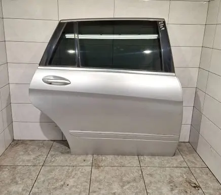 Mercedes-Benz R W251 Rear door 