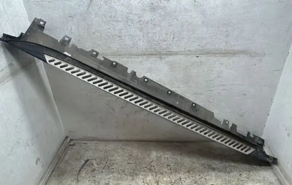 BMW X5 F15 Side skirt front trim 