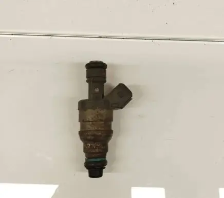Mercedes-Benz E W124 Fuel injector 0000787323 0280155209